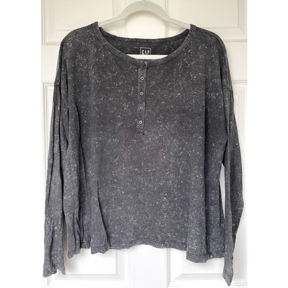 GAP- Henley Shirt